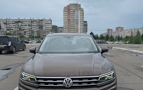 Volkswagen Tiguan II, 2018 год, 2 495 000 рублей, 24 фотография
