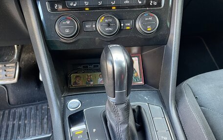 Volkswagen Tiguan II, 2018 год, 2 495 000 рублей, 40 фотография