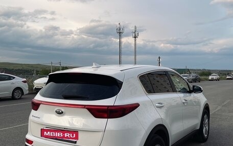 KIA Sportage IV рестайлинг, 2018 год, 2 050 000 рублей, 7 фотография