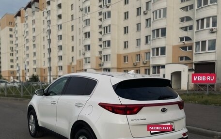 KIA Sportage IV рестайлинг, 2018 год, 2 050 000 рублей, 5 фотография