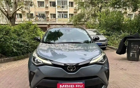 Toyota C-HR I рестайлинг, 2022 год, 1 999 055 рублей, 2 фотография
