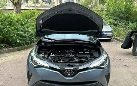 Toyota C-HR I рестайлинг, 2022 год, 1 999 055 рублей, 7 фотография