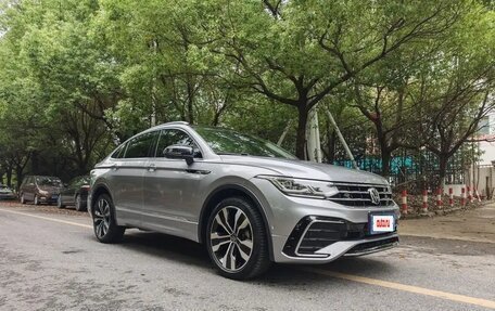 Volkswagen Tiguan II, 2021 год, 2 510 000 рублей, 3 фотография