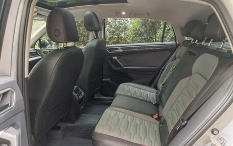 Volkswagen Tiguan II, 2021 год, 2 510 000 рублей, 9 фотография