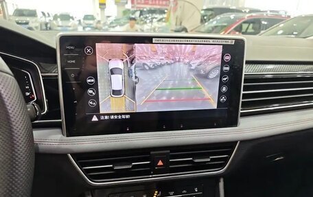 Volkswagen Tiguan II, 2021 год, 2 510 000 рублей, 12 фотография