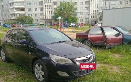 Opel Astra J, 2010 год, 600 000 рублей, 3 фотография