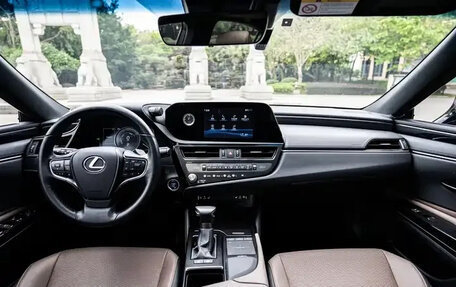 Lexus ES VII, 2022 год, 3 470 000 рублей, 9 фотография