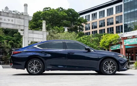 Lexus ES VII, 2022 год, 3 470 000 рублей, 5 фотография