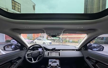 Land Rover Range Rover Evoque II, 2022 год, 2 750 000 рублей, 10 фотография