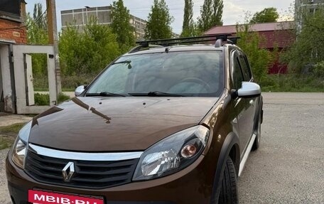 Renault Sandero II рестайлинг, 2014 год, 850 000 рублей, 2 фотография