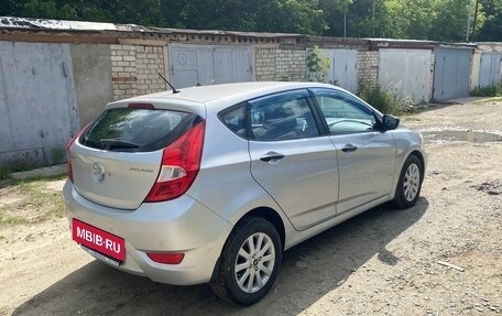Hyundai Solaris II рестайлинг, 2011 год, 750 000 рублей, 4 фотография