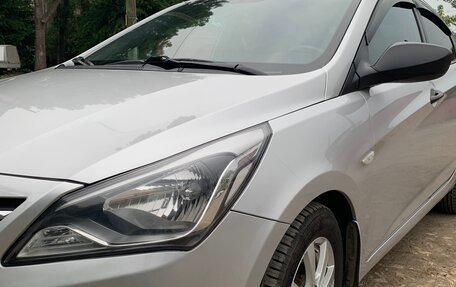 Hyundai Solaris II рестайлинг, 2014 год, 900 000 рублей, 2 фотография