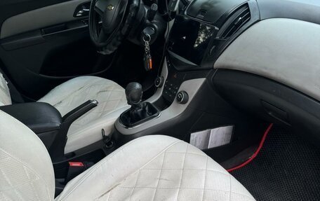 Chevrolet Cruze II, 2012 год, 950 000 рублей, 5 фотография