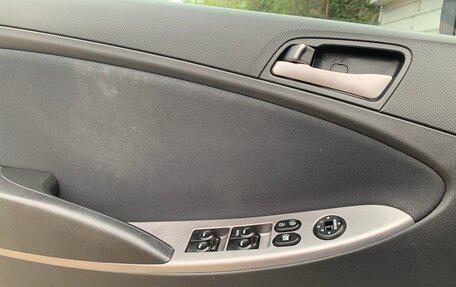 Hyundai Solaris II рестайлинг, 2014 год, 900 000 рублей, 9 фотография