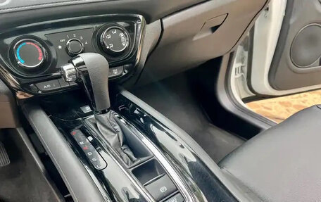 Honda Vezel, 2022 год, 1 770 690 рублей, 10 фотография