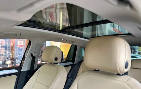 Volkswagen Tiguan II, 2018 год, 1 500 055 рублей, 6 фотография