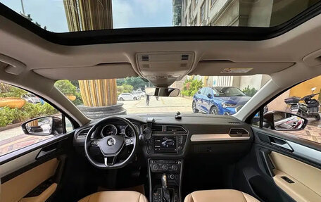 Volkswagen Tiguan II, 2018 год, 1 500 055 рублей, 7 фотография