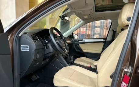Volkswagen Tiguan II, 2018 год, 1 500 055 рублей, 5 фотография