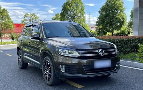 Volkswagen Tiguan I, 2015 год, 1 850 055 рублей, 3 фотография