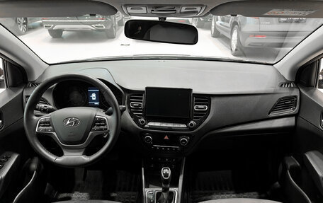 Hyundai Solaris II рестайлинг, 2021 год, 1 750 000 рублей, 17 фотография