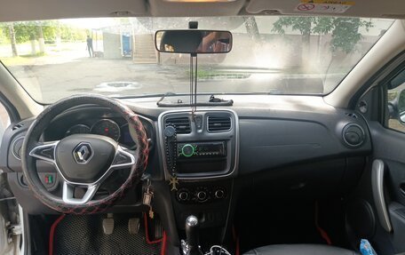 Renault Logan II, 2018 год, 550 000 рублей, 7 фотография