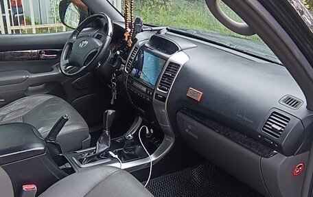 Toyota Land Cruiser Prado 120 рестайлинг, 2008 год, 2 400 000 рублей, 11 фотография