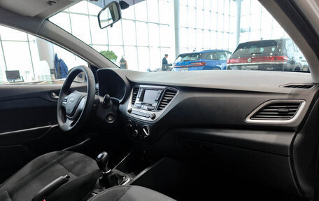 Hyundai Solaris II рестайлинг, 2017 год, 1 250 000 рублей, 15 фотография