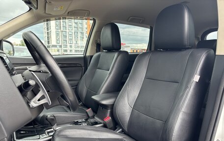 Mitsubishi Outlander III рестайлинг 3, 2018 год, 2 550 000 рублей, 12 фотография