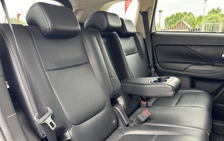 Mitsubishi Outlander III рестайлинг 3, 2018 год, 2 550 000 рублей, 23 фотография