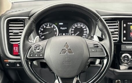 Mitsubishi Outlander III рестайлинг 3, 2018 год, 2 550 000 рублей, 27 фотография