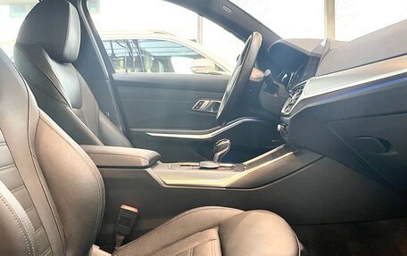 BMW 3 серия, 2020 год, 4 600 000 рублей, 32 фотография