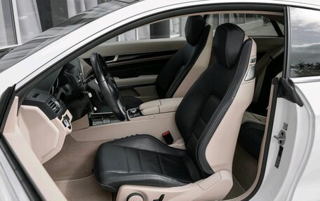 Mercedes-Benz E-Класс, 2015 год, 2 540 000 рублей, 26 фотография