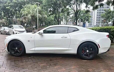 Chevrolet Camaro VI, 2017 год, 2 050 000 рублей, 4 фотография