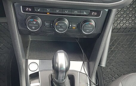 Volkswagen Tiguan II, 2019 год, 2 777 000 рублей, 5 фотография