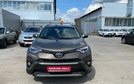Toyota RAV4, 2018 год, 2 635 000 рублей, 3 фотография