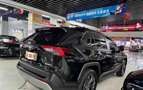 Toyota RAV4, 2023 год, 2 550 574 рублей, 3 фотография