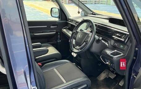Honda Stepwgn IV, 2017 год, 1 970 000 рублей, 4 фотография
