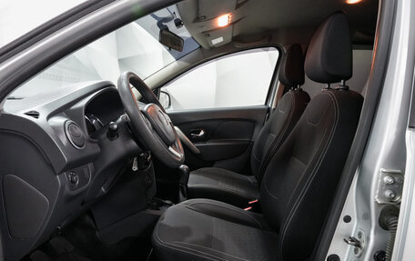 Renault Logan II, 2015 год, 739 000 рублей, 6 фотография