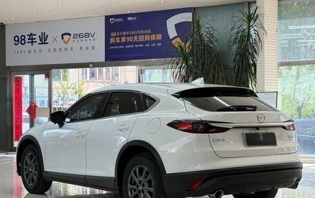 Mazda CX-4, 2021 год, 1 776 000 рублей, 3 фотография