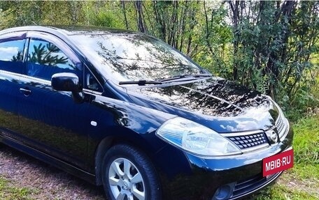 Nissan Tiida, 2011 год, 800 000 рублей, 1 фотография
