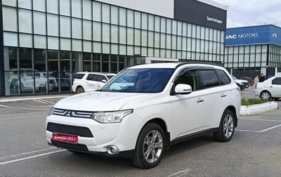 Mitsubishi Outlander III рестайлинг 3, 2014 год, 1 699 000 рублей, 1 фотография