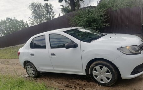 Renault Logan II, 2017 год, 330 000 рублей, 3 фотография
