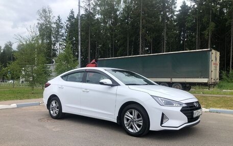 Hyundai Elantra VI рестайлинг, 2020 год, 1 500 000 рублей, 7 фотография