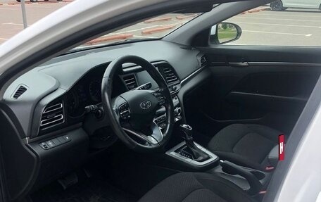 Hyundai Elantra VI рестайлинг, 2020 год, 1 500 000 рублей, 10 фотография