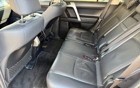 Toyota Land Cruiser Prado 150 рестайлинг 2, 2017 год, 4 750 000 рублей, 6 фотография