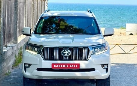 Toyota Land Cruiser Prado 150 рестайлинг 2, 2017 год, 4 750 000 рублей, 2 фотография
