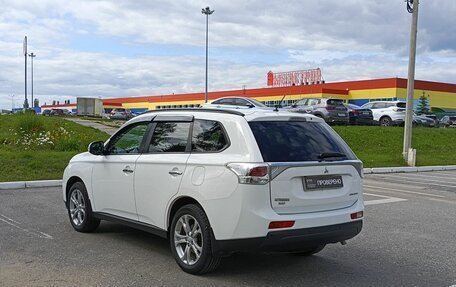 Mitsubishi Outlander III рестайлинг 3, 2014 год, 1 699 000 рублей, 8 фотография