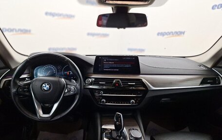 BMW 5 серия, 2019 год, 2 999 000 рублей, 5 фотография