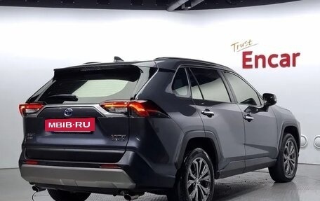Toyota RAV4, 2022 год, 2 869 073 рублей, 3 фотография