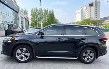 Toyota Highlander III, 2021 год, 3 077 548 рублей, 5 фотография